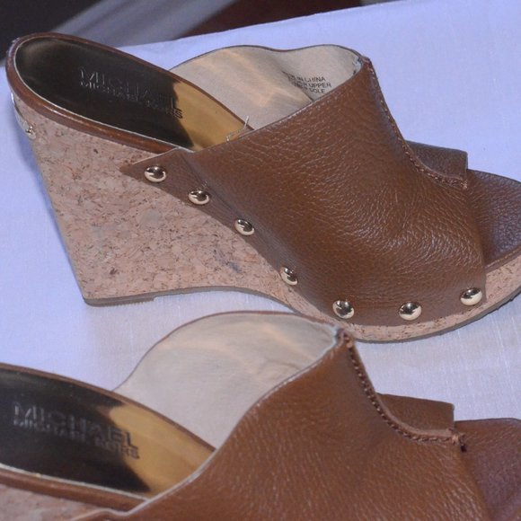 Michael Kors wedge sz6 - Picture 3 of 9